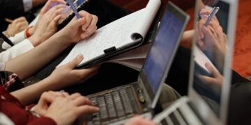 Necesitamos un nuevo Periodismo, no la mercenaria prensa de traición al país