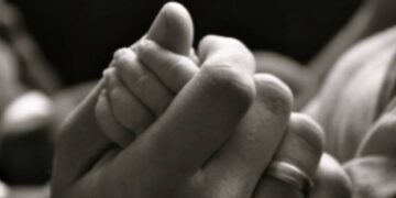 La llama quema, no cocina