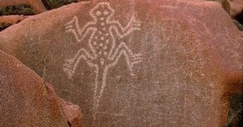 Eliana Soto Vera: Los petroglifos de Raca Rumi