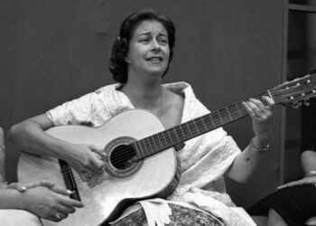 Perfumada de magnolias….Chabuca, en grande, Chabuca siempre