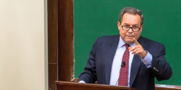 Edistio Cámere: “La Escuela no educa en solitario”