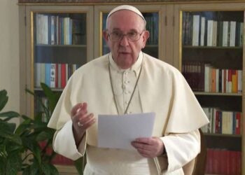 El Papa denuncia la promoción del aborto y la destrucción de la familia