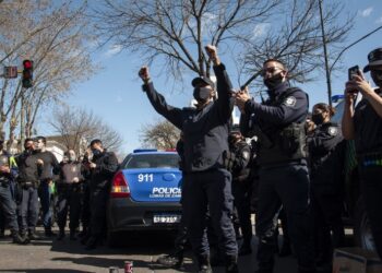 Argentina y la rebelión policial en Buenos Aires ¿Qué está sucediendo?