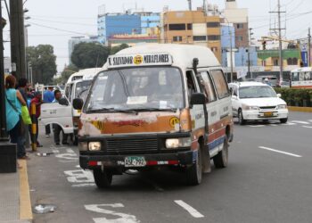 “La combi sigue en ruta”