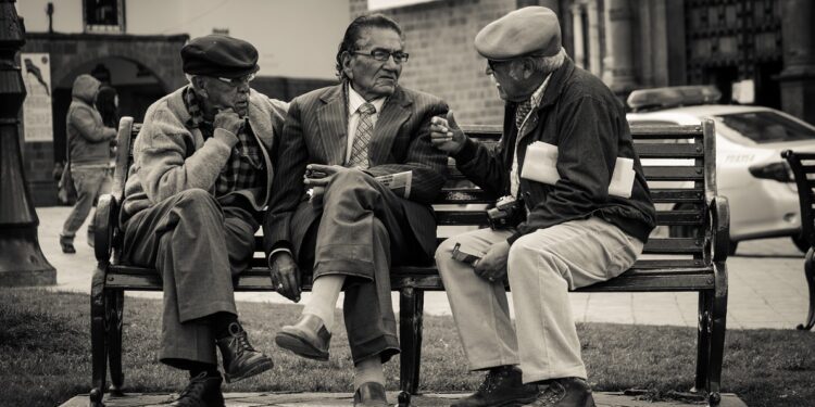 En una banca del parque, ya no se juntan los viejos amigos
