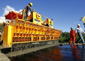 La obra pública sufrió una reducción de -50.1% entre enero y agosto