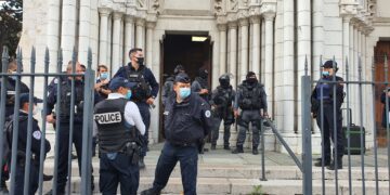 Ataque islamista terrorista a Catedral en Francia