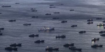 Bitácora del viernes 16 de octubre: ¿China sigue depredando el Mar de Grau?