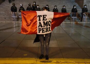 Bitácora del martes 17 de noviembre: “¿Una locura de nación? ésta es mi patria, así es mi Perú”