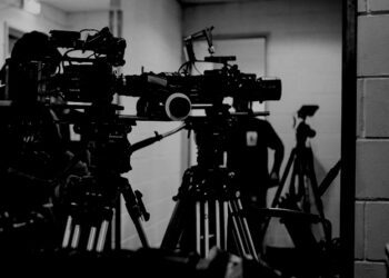 Bitácora del lunes 16 de noviembre: “Se lavan las manos, hunden al país”