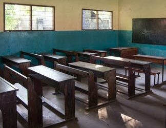 Miles de escuelas siguen cerradas por la covid-19: así es la educación en el mundo hoy