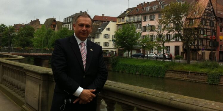 Hugo Guerra lo señaló en junio del 2018 y se repite hoy día: “En estado de indefensión”