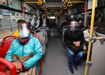Población ocupada de Lima Metropolitana* disminuyó en -819 mil 200 personas (set/nov)