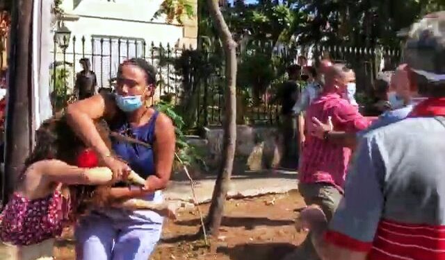 Violencia política contra mujeres en Cuba: “Fueron desnudadas y registradas en sus genitales”