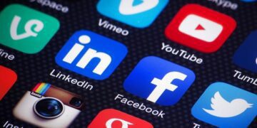 Las redes sociales operan en la oscuridad, no hay medios de contacto, ni centros físicos de atención para sus clientes