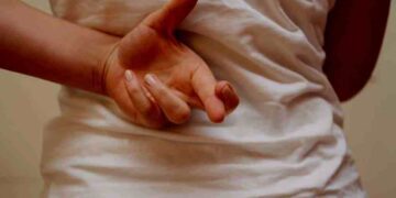 P. Manuel Tamayo reflexiona sobre el mal y la mentira: Ocultar la verdad ¿Es mentir?