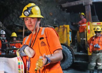 En el Perú más de 16 millones 600 mil mujeres representan el 50,4% de la población total