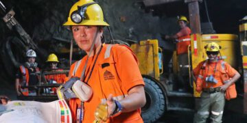 En el Perú más de 16 millones 600 mil mujeres representan el 50,4% de la población total