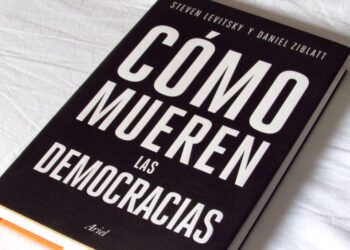 Francisco Bobadilla comenta el libro “Cómo mueren las democracias”