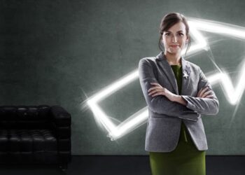 Betty Marroquín escribe: “Un líder es tan grande cómo la gente de la que se hace rodear”