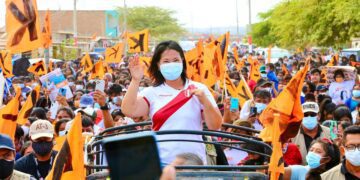 Juan Carlos Suttor proclama: Este 6 de junio ¡Pensá peruano, pensá! ¡Ponte la camiseta!