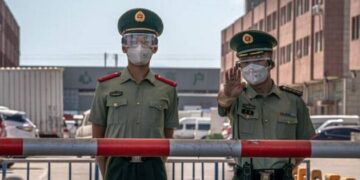 China comunista se ensaña con los cristianos: arresta a un obispo, a 7 sacerdotes y a 10 seminaristas