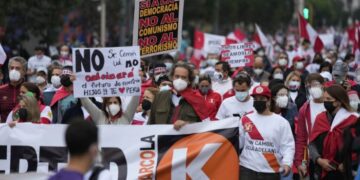 Lo que está en juego no es un gobierno, sino la libertad de 33 millones de peruanos