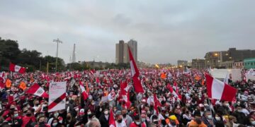 El Perú marcha multitudinariamente en defensa del voto y la Libertad