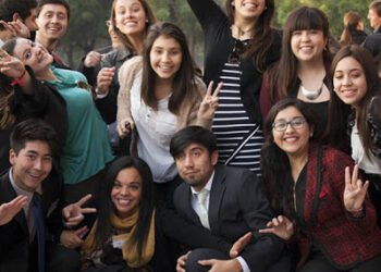 Papa Francisco: Jesús quiere que los cristianos se la jueguen y den testimonio