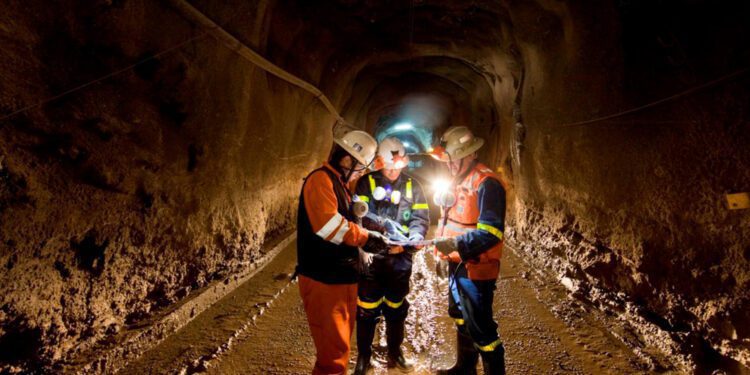 ¿Qué viene después del superciclo de las materias primas y la pandemia? Políticas para abordar la pobreza y la desigualdad en América Latina