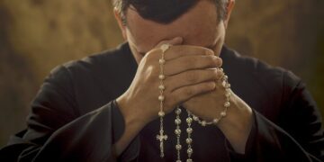 El Papa Francisco aconseja rezar constantemente durante todo el día