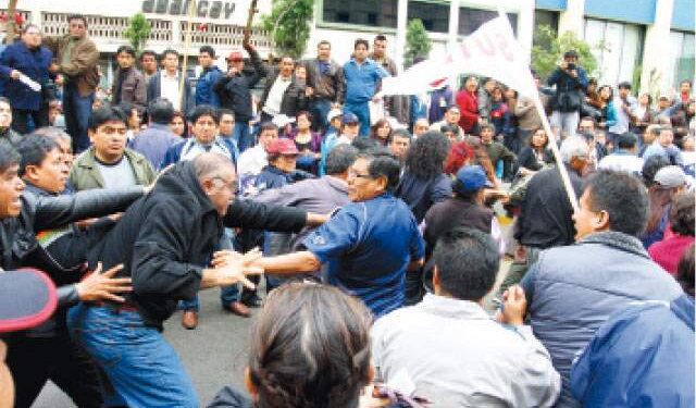 La educación como servicio público: consecuencias