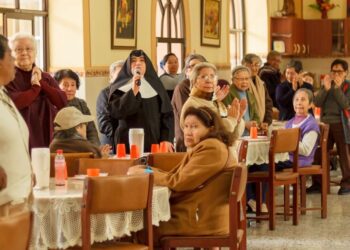 Envejecimiento progresivo: Población de 60 y más años de edad aumentó de 6,4% en 1940 a 13,0% en el año 2021