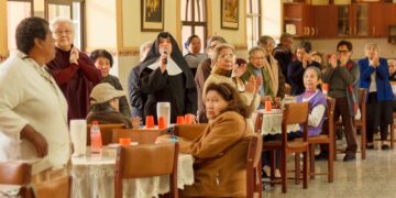 Envejecimiento progresivo: Población de 60 y más años de edad aumentó de 6,4% en 1940 a 13,0% en el año 2021