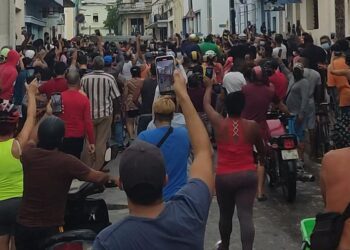 Betty Marroquín alza un mensaje: Tomen nota hermanos latinoamericanos, el ejemplo cubano