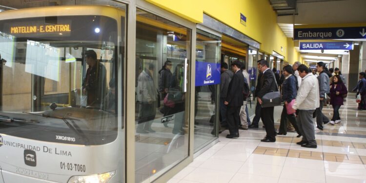 En el trimestre abril-mayo-junio 2021, la tasa de desempleo de Lima Metropolitana se ubicó en 10,3%