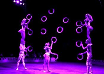 Arena Constanza pregunta: Por favor… ¿Esto es democracia? ¿Te representa?