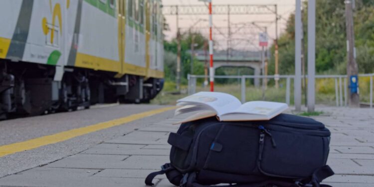 Una vez más de viaje por el mundo, leyendo en el tren de la vida