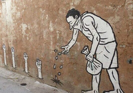 La clase más golpeada siempre: la clase media, la jamonada del sándwich