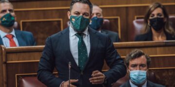 España con Santiago Abascal le dice al gobierno “Lárguese ya, señor Sánchez”