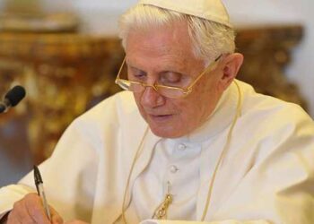 Benedicto XVI: legalización del matrimonio homosexual es “distorsión de conciencia”