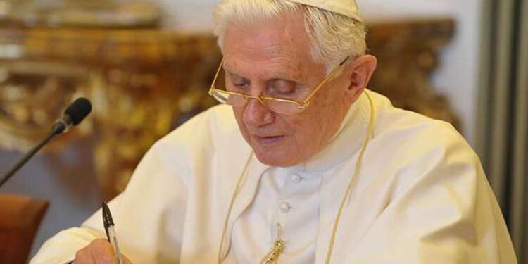 Benedicto XVI: legalización del matrimonio homosexual es “distorsión de conciencia”