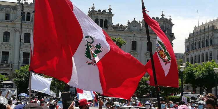 Hoy en día, aún tenemos un país con el corazón herido