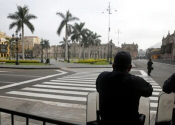 El silencio, la apatía y la complicidad, frente a la dictadura que se cimenta