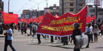 Usan las herramientas de la legalidad, para destruirla y fomentar una nueva “constitución”