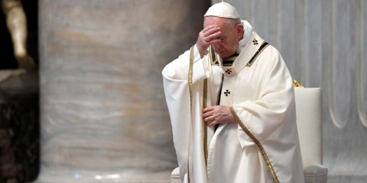 “Dicen que hablo siempre de la cuestión social y que soy un comunista”, lamenta el Papa Francisco