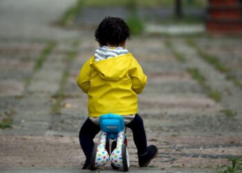 Gloria Huarcaya, periodista y madre de familia escribe: “Los niños del país de nunca jamás”