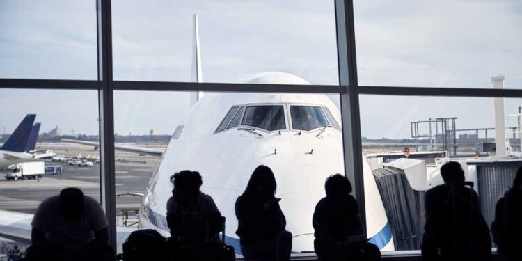 Las millas de los que viajan con nuestros impuestos, pueden salvar vidas