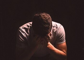 Indigna que luego de dos meses de gobierno, todo siga en retroceso