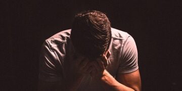 Indigna que luego de dos meses de gobierno, todo siga en retroceso